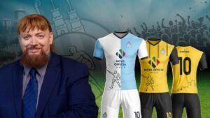 Il Pres. Montanari con le nuove Maglie con lo sponsor 2025-2026